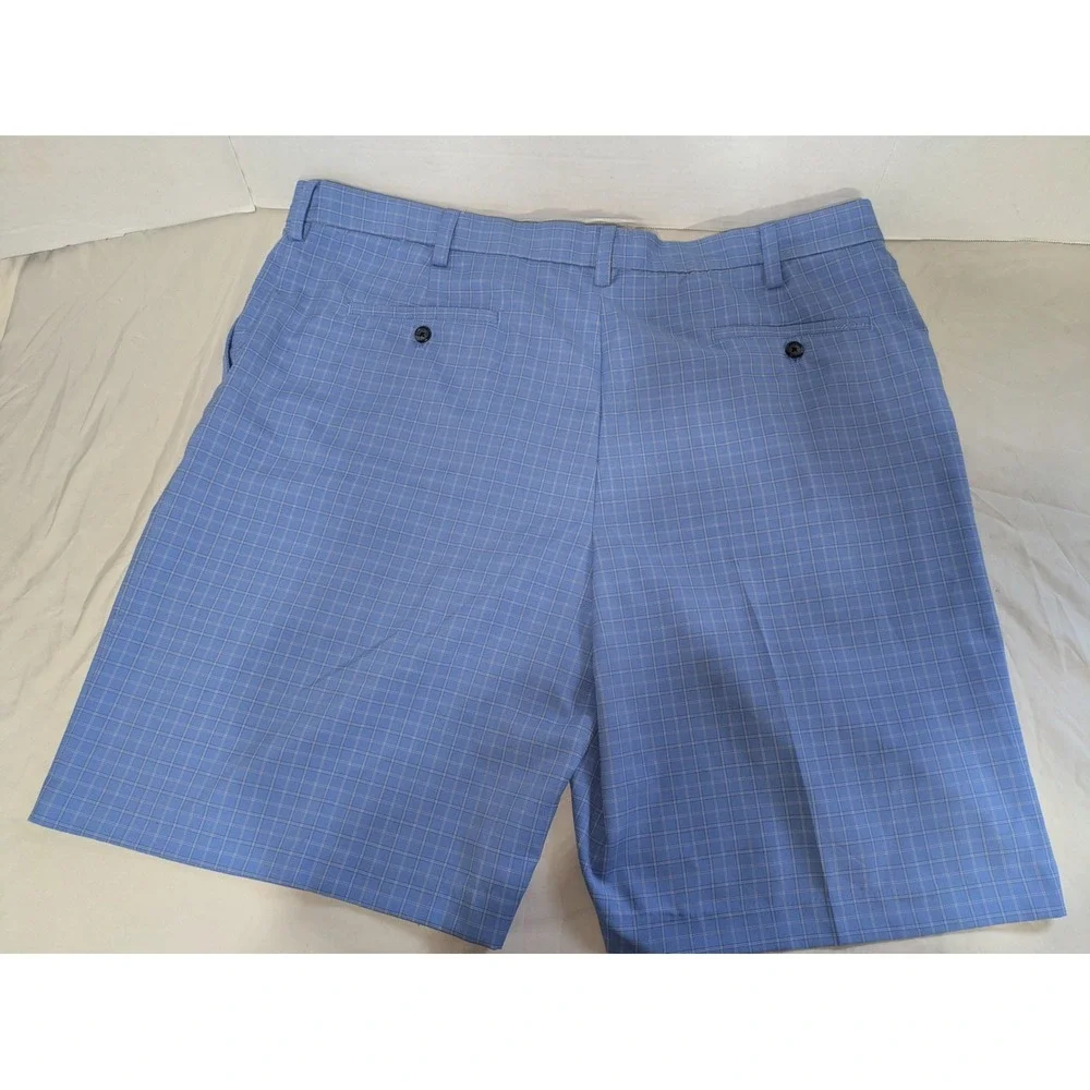 IZOD Golf Shorts Mens 42 Blue Plaid Checkered Flat Front Pockets Athletic Sporty